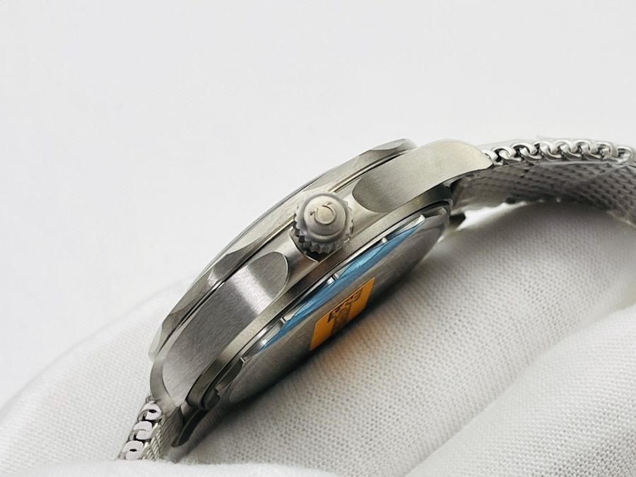 OR Factory Omega anodize alüminyum metal 007 filmi «No Time to Die» temalı saat — 4. fotoğraf