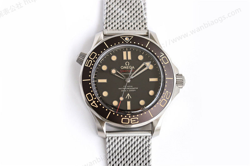 OR Factory Omega Seamaster 300 No Time to Die saat incelemesi — 1. fotoğraf