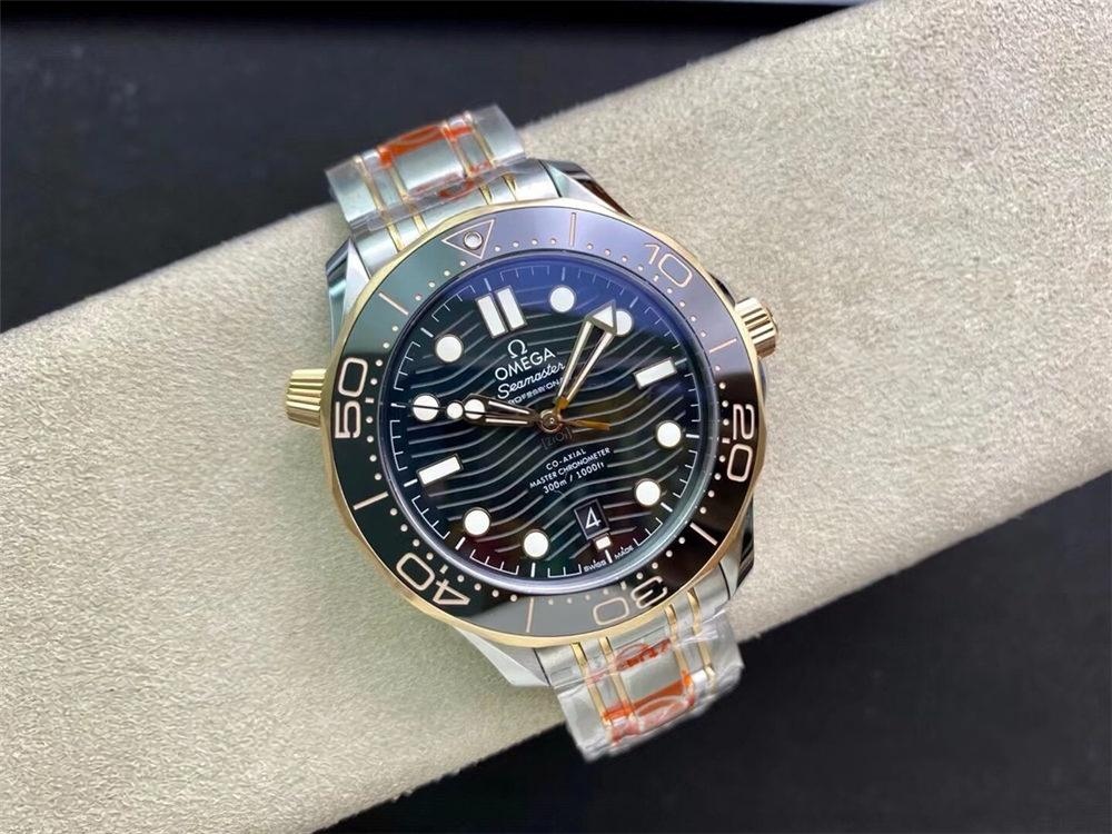 OR Factory Seamaster 300 çift renkli roze altın siyah kadran ile GF Factory arasındaki ilişki ne? — 5. fotoğraf