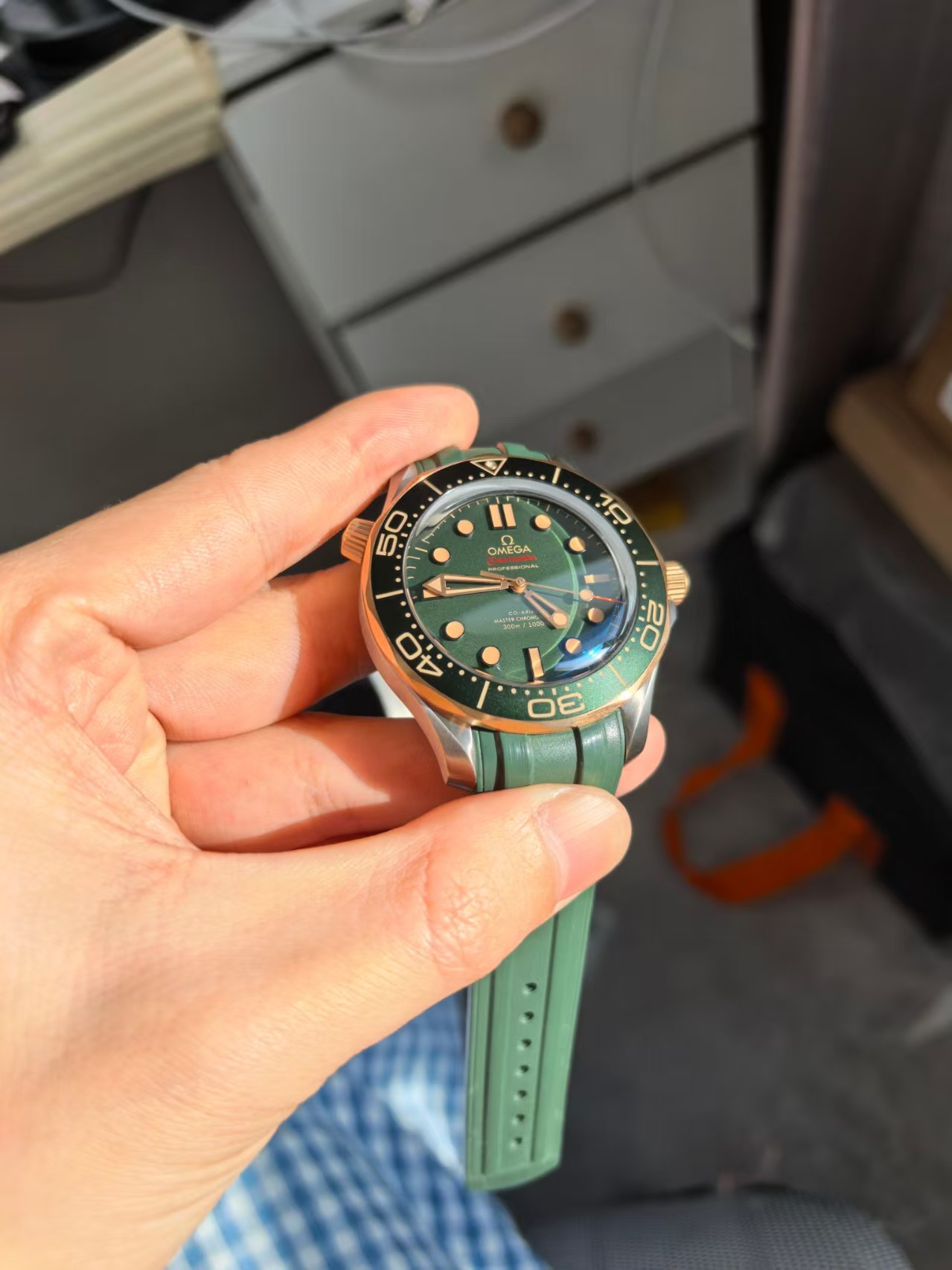 Replika Omega Seamaster Bronz Altın Yeşil