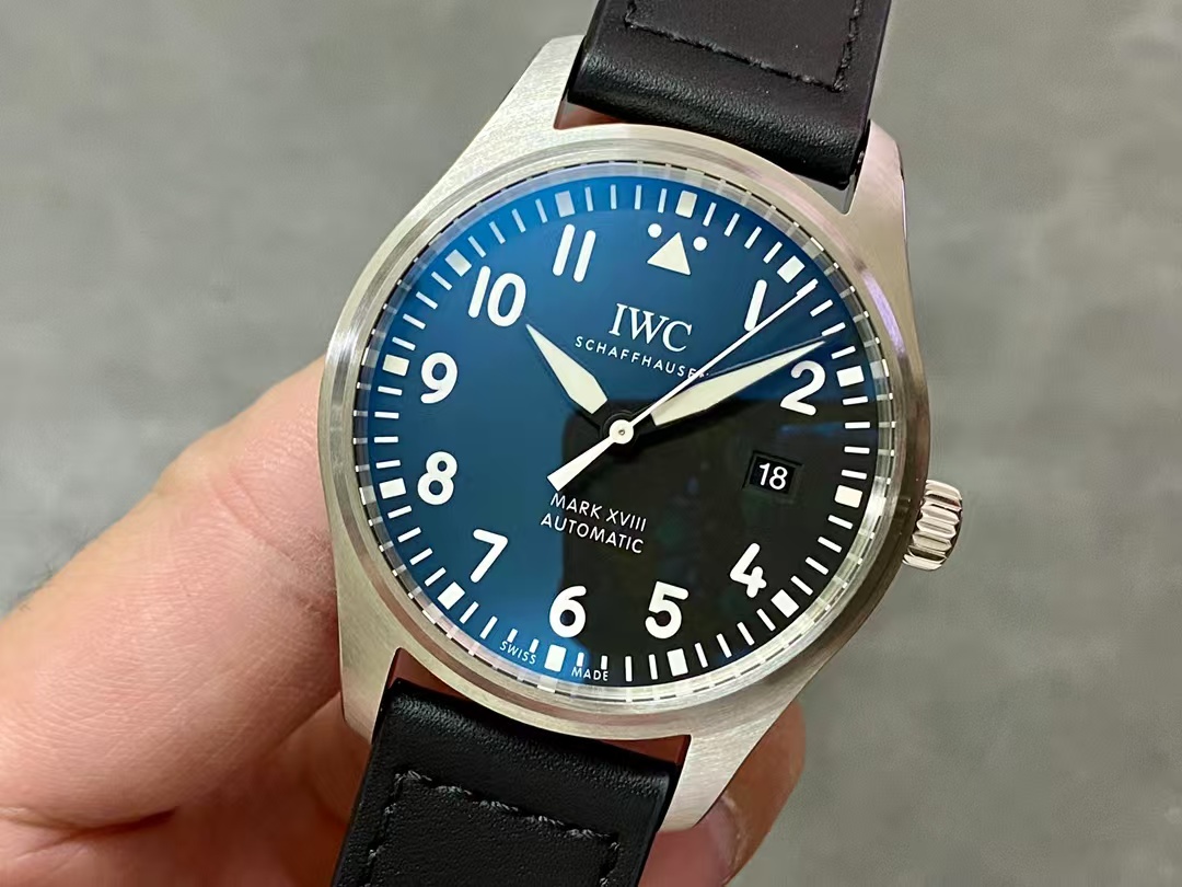 V7 Factory Replika IWC Siyah