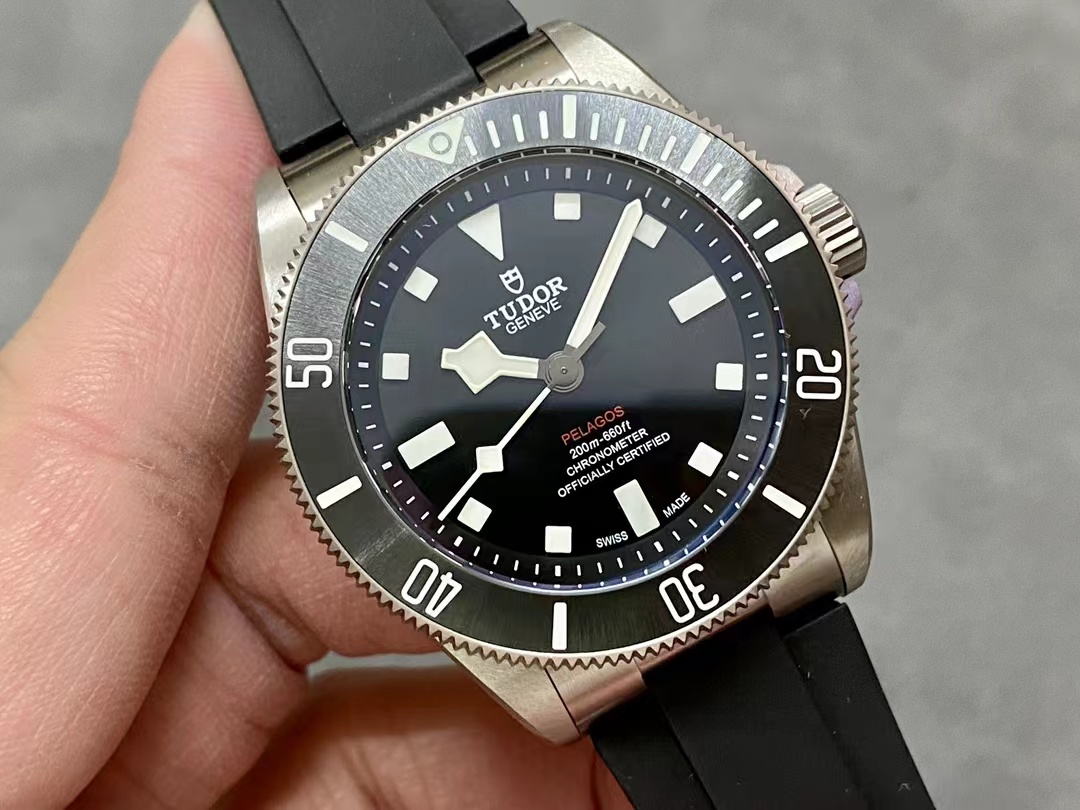 Replika Tudor Pelagos 39mm Siyah