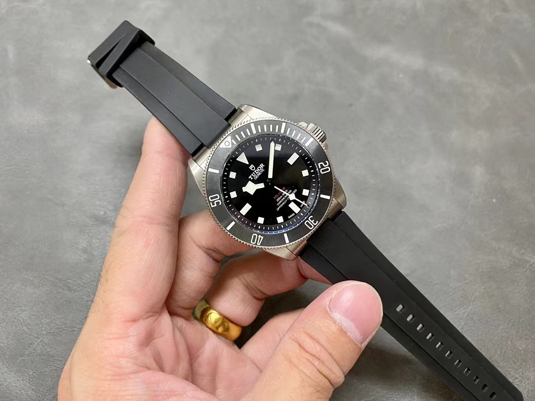 Tudor Siyah Pelagos Replika