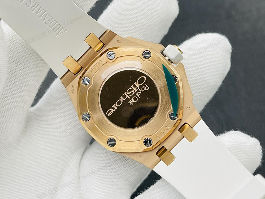 orijinal kalıp kalitesinde Audemars Piguet AP67540 Royal Oak Offshore serisi 37 MM kuvars kadın saati (altın model) incelemesi — 5. fotoğraf