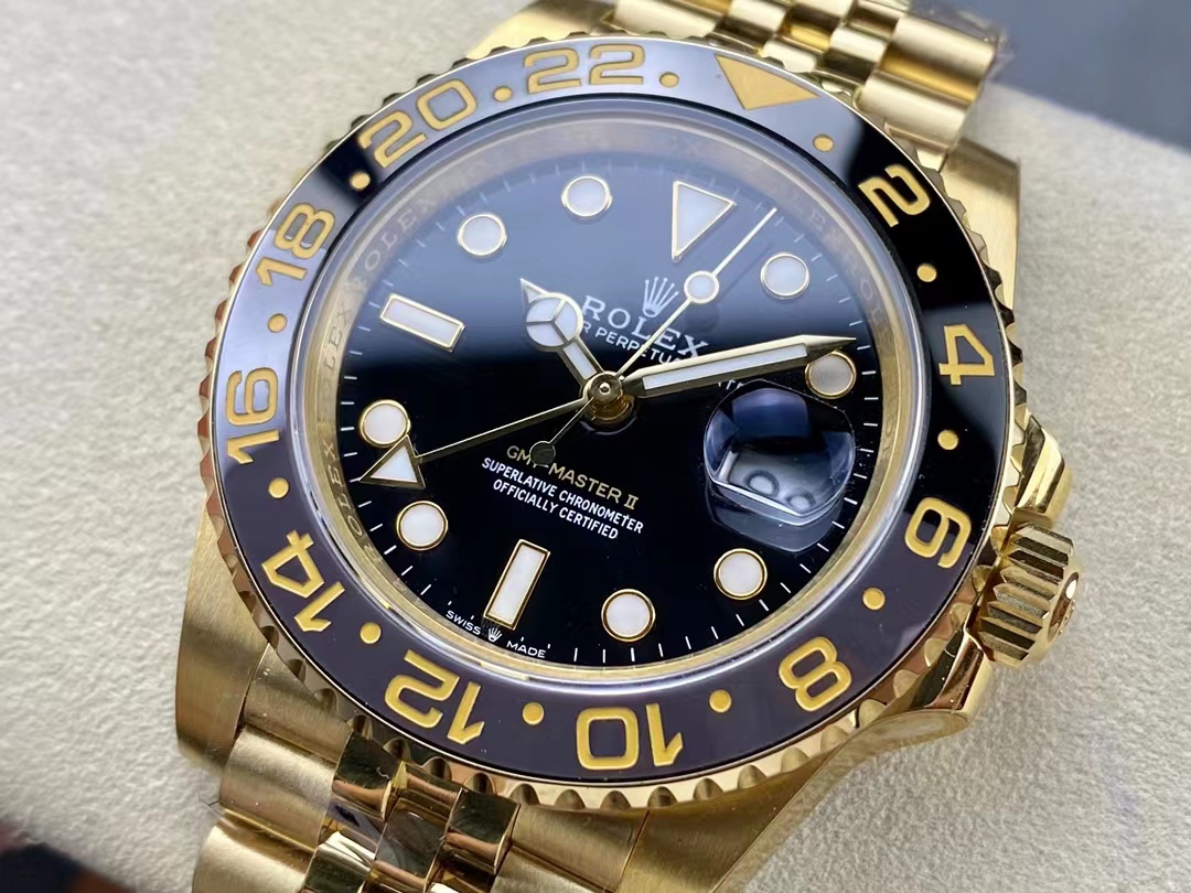 Rolex GMT-Master II 126718GRNR Cam
