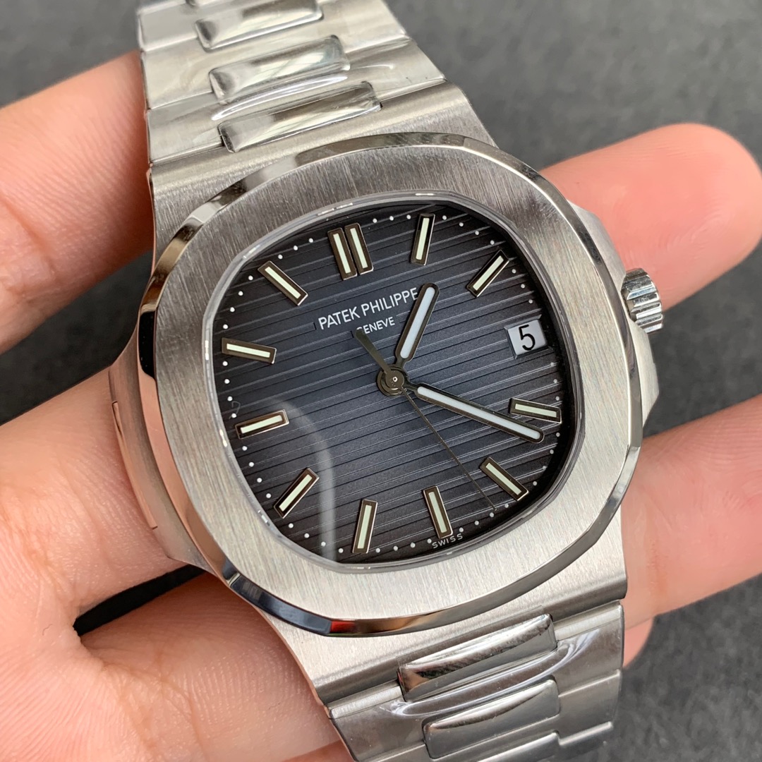 Patek Philippe Nautilus 5711 Karşılaştırma İncelemesi: PPF, MK ve PF — 2. fotoğraf