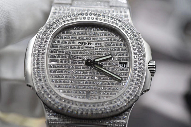 Replika Patek Philippe Nautilus Pırlanta Kadran