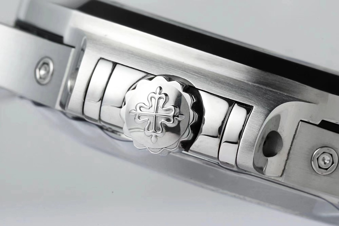 PPF Factory 2025 yılının en iddialı önerisi! Yeni "çelik kral" Patek Philippe Ref.5726/1A Nautilus yıllık takvim saati resmen tahta çıkıyor! — 15. fotoğraf