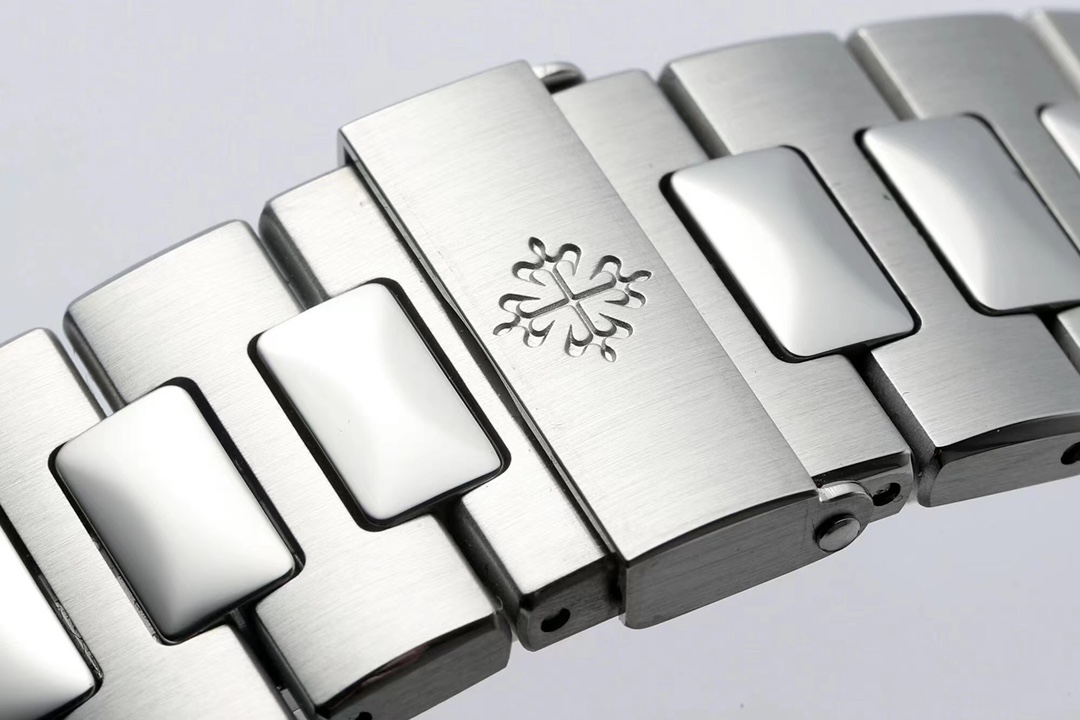 PPF Factory 2025 yılının en iddialı önerisi! Yeni "çelik kral" Patek Philippe Ref.5726/1A Nautilus yıllık takvim saati resmen tahta çıkıyor! — 18. fotoğraf