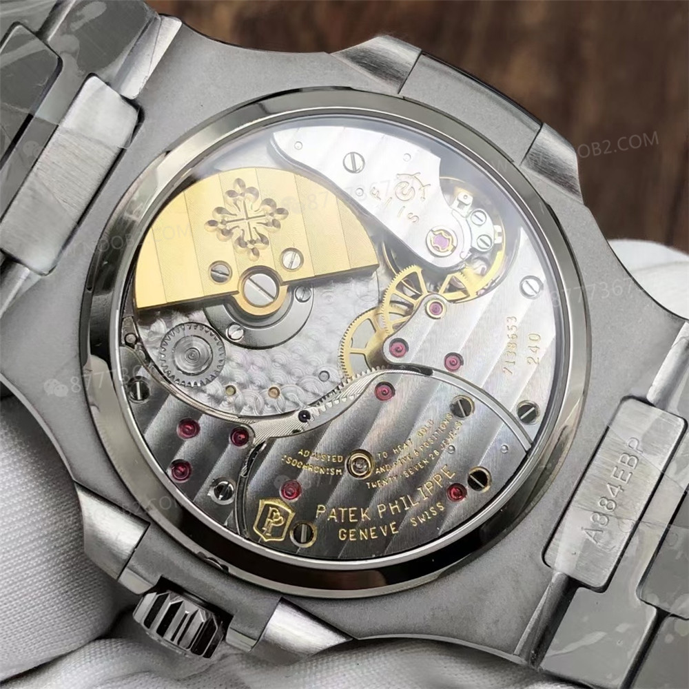PPF Factory Patek Philippe 5712 Nautilus 240 Tek Parça Mekanizmalı Replika Saatin Açığı Var mı? — 8. fotoğraf