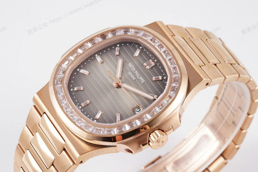 PPF Factory Patek Philippe Nautilus Sport Elegance Serisi 5711R-001 Roze Altın Elmas Taşlı İnceleme — 4. fotoğraf