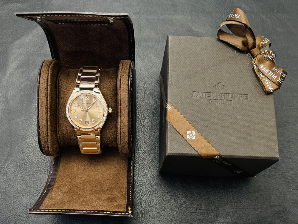 PPF Factory Patek Philippe Twenty~4 serisi 7300 göz kamaştıran çıkışıyla sahnede — 1. fotoğraf