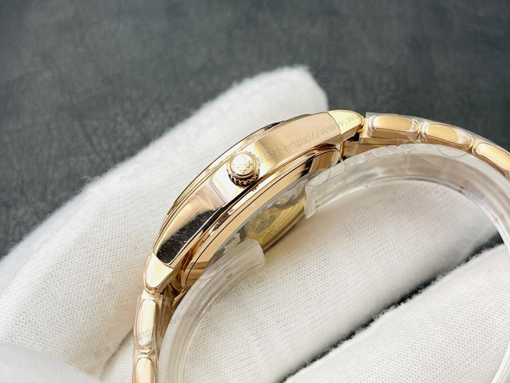 PPF Factory Patek Philippe Twenty~4 serisi 7300 göz kamaştıran çıkışıyla sahnede — 2. fotoğraf