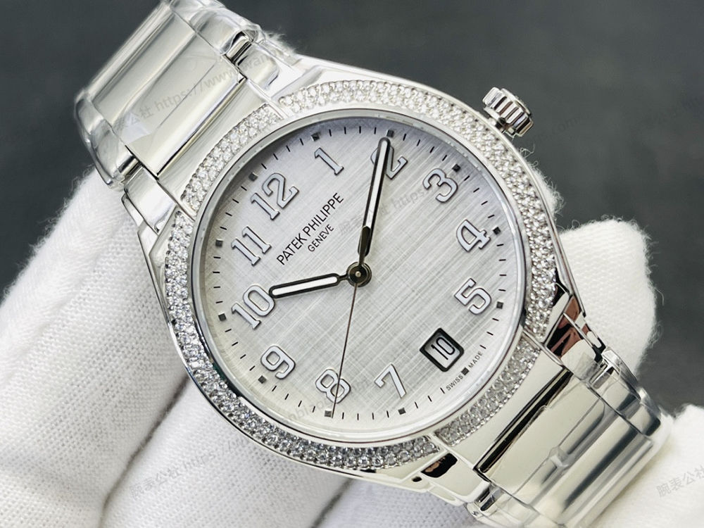 PPF Factory Patek Philippe Twenty~4 serisi 7300 göz kamaştıran şıklığıyla sahnede — 4. fotoğraf