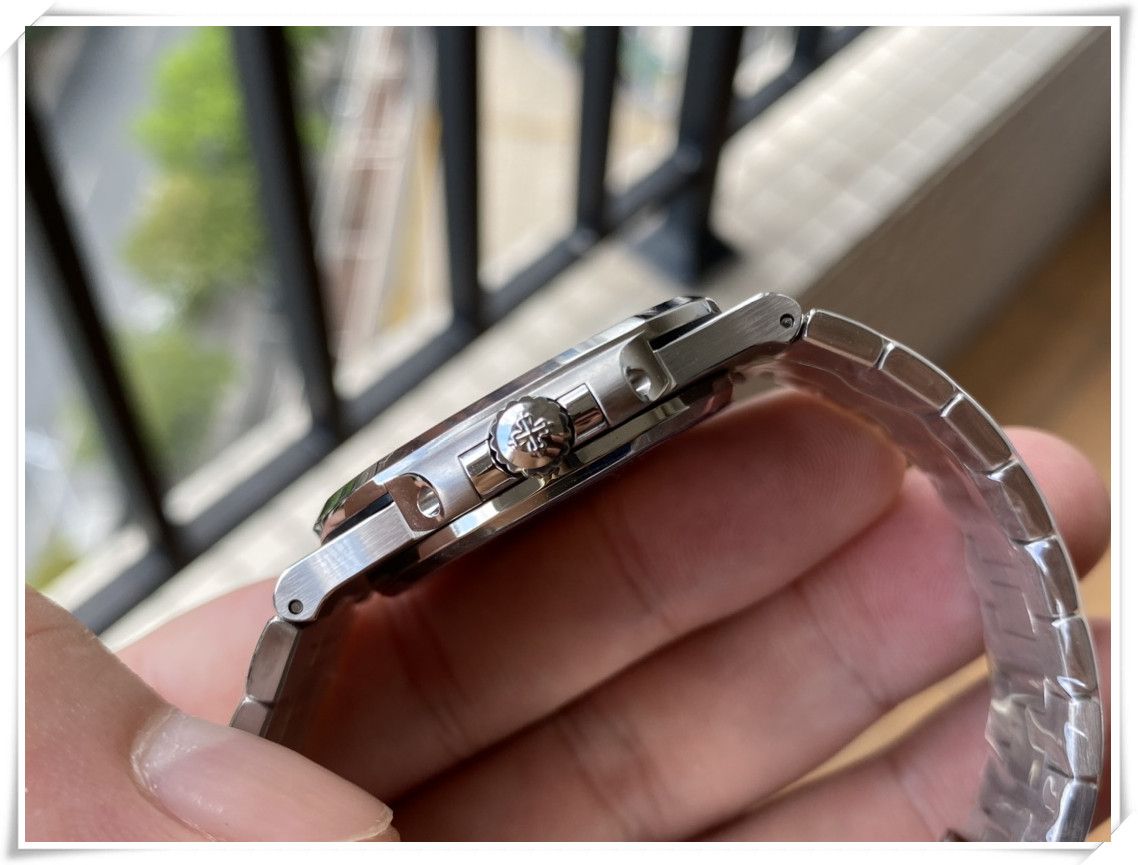 PPF Factory v4 sürümü Patek Philippe Nautilus 5711 replika saat gerçek çekim incelemesi — 6. fotoğraf