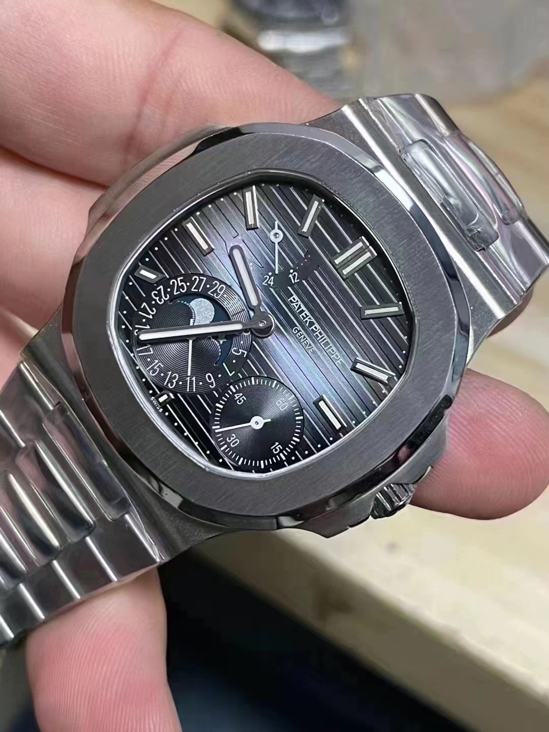 V2 Nautilus 5712 Ay Fazı