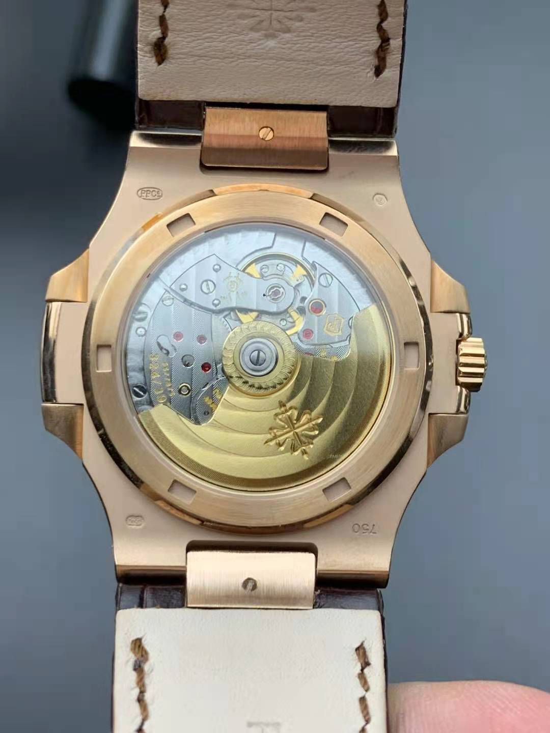 Patek Philippe Nautilus 5711 324 Mekanizma