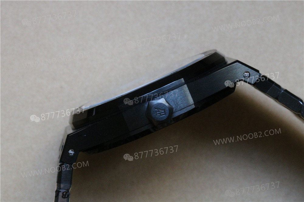 R8 Factory Audemars Piguet Royal Oak Black Warrior V3 Sürümü: Tourbillon Gümüş-Beyaza Yükseltildi — 6. fotoğraf