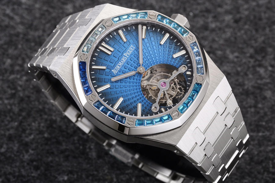 R8 Factory Audemars Piguet Royal Oak Serisi AP26521PT.YY.1220PT.01 (Tourbillon) V3 Versiyonu İnceleme — 3. fotoğraf