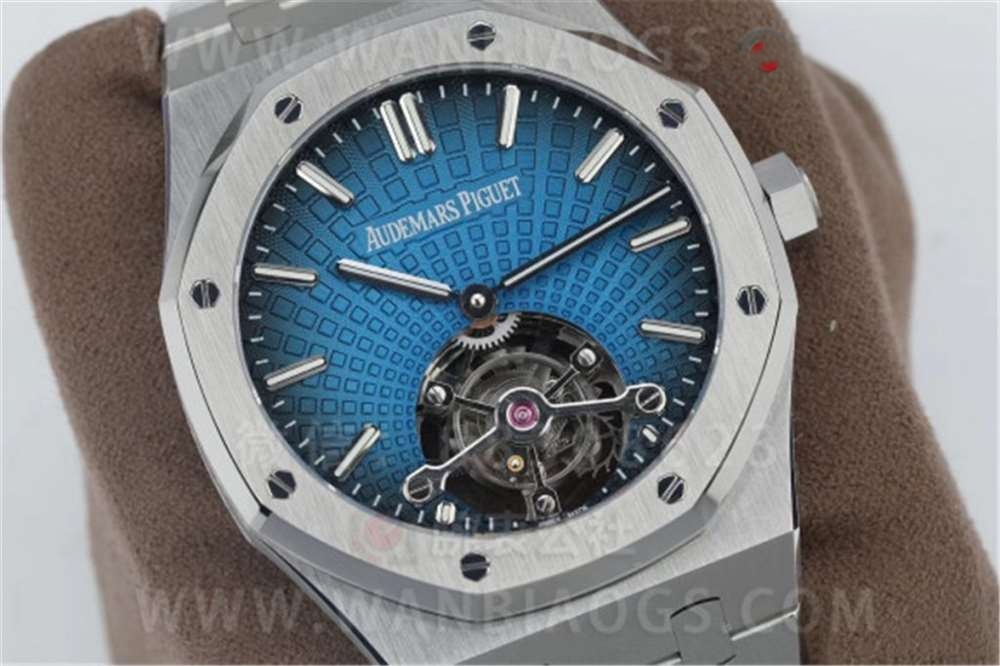 R8 Factory Audemars Piguet Tourbillon V2 Sürüm Güncelleme İncelemesi — 2. fotoğraf