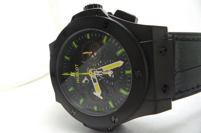 Hublot Siyah Saat