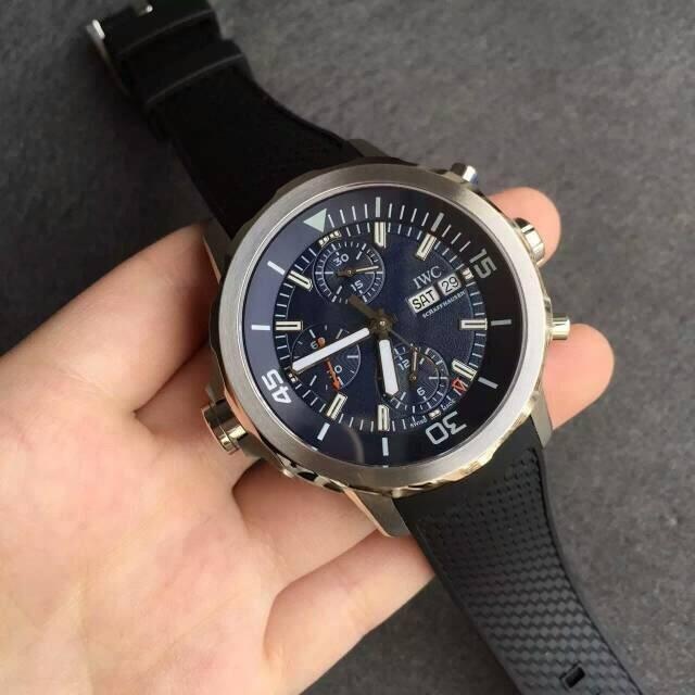 IW376805 Fırçalanmış Çelik Kasa