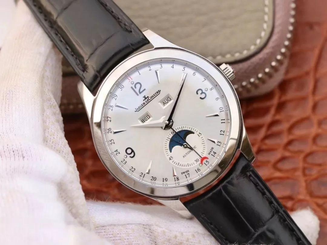 Replika OM Factory Jaeger-LeCoultre Master Tam Ay Fazı Takvimli Kol Saati 1558420 Gerçek-Replika Karşılaştırması ve Orijinal İncelemesi — 1. fotoğraf