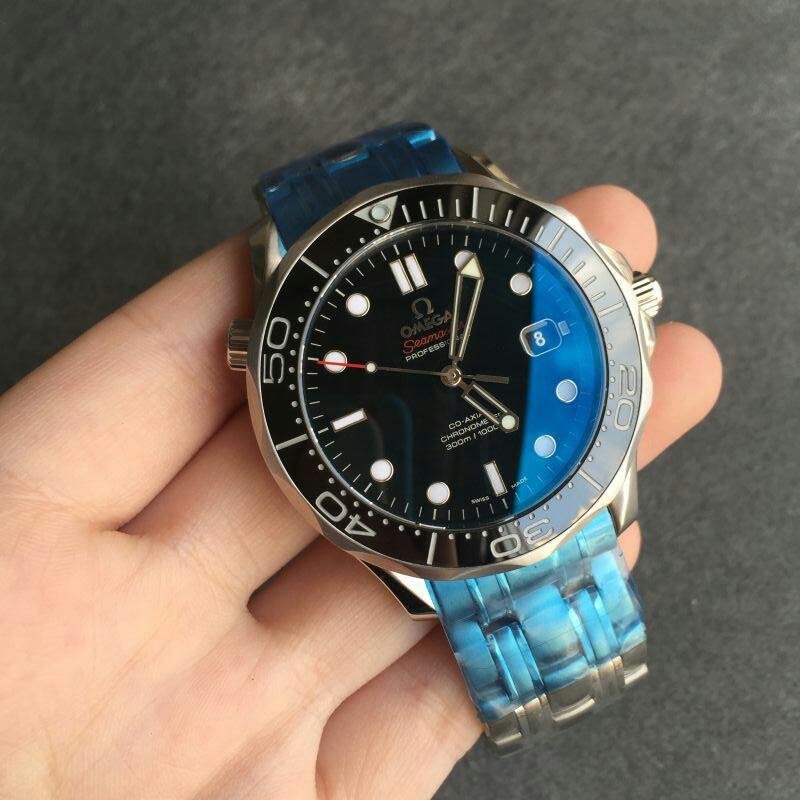 Omega Seamaster Pro 300M Siyah Kadran
