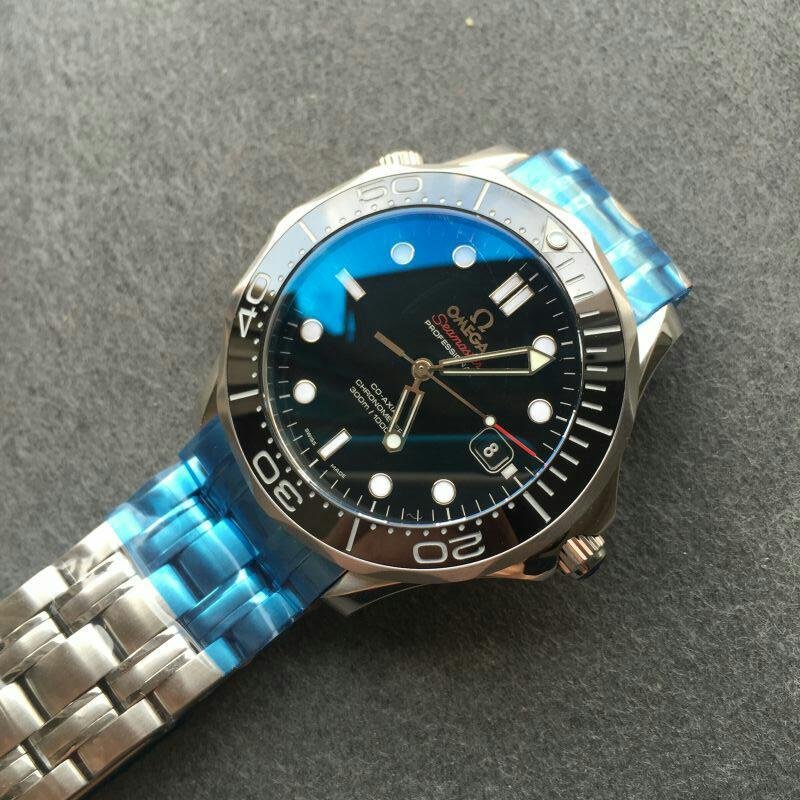 Omega Seamaster Pro 300M Siyah Seramik Bezel