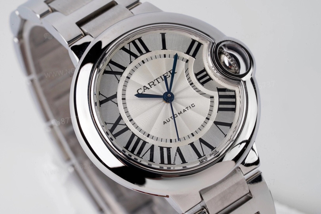 Replika saat AF Factory Cartier Ballon Bleu 33 mm ilk bakışta belli oluyor mu? — 4. fotoğraf