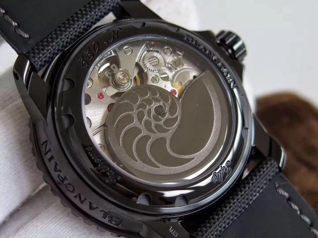Replika saat ZF Factory Blancpain yeni Fifty Fathoms Black Vader söküm ve orijinalle karşılaştırmalı inceleme: ilk bakışta belli olur mu? — 17. fotoğraf