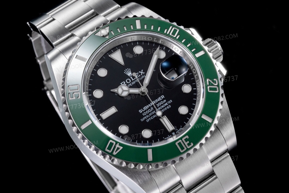 RF Factory Rolex yeni yeşil Submariner, orijinaliyle karşılaştırınca ilk bakışta belli olur mu? — 21. fotoğraf