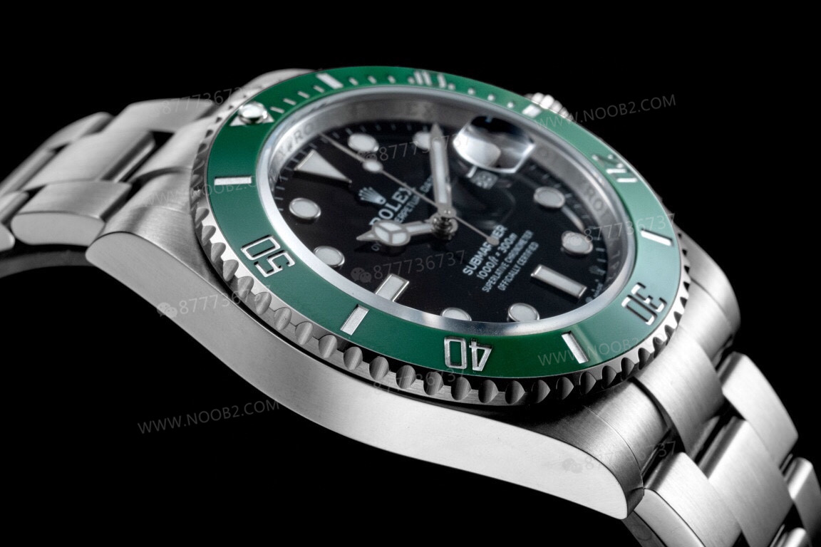 RF Factory Rolex yeni yeşil Submariner, orijinaliyle karşılaştırınca ilk bakışta belli olur mu? — 24. fotoğraf