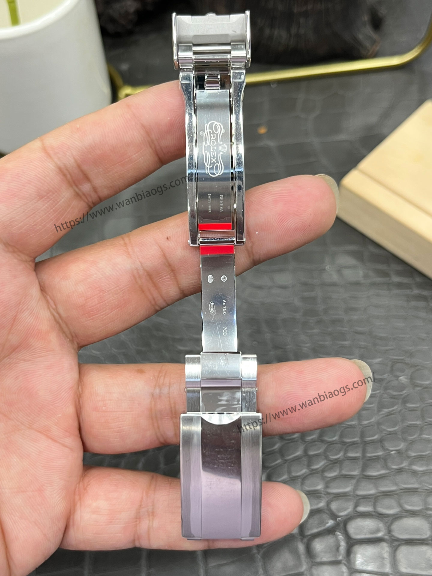 Rolex Daytona 4131 mekanizmalı yeni model: Clean ile orijinalin doğal ışık altında derinlemesine karşılaştırması — 34. fotoğraf