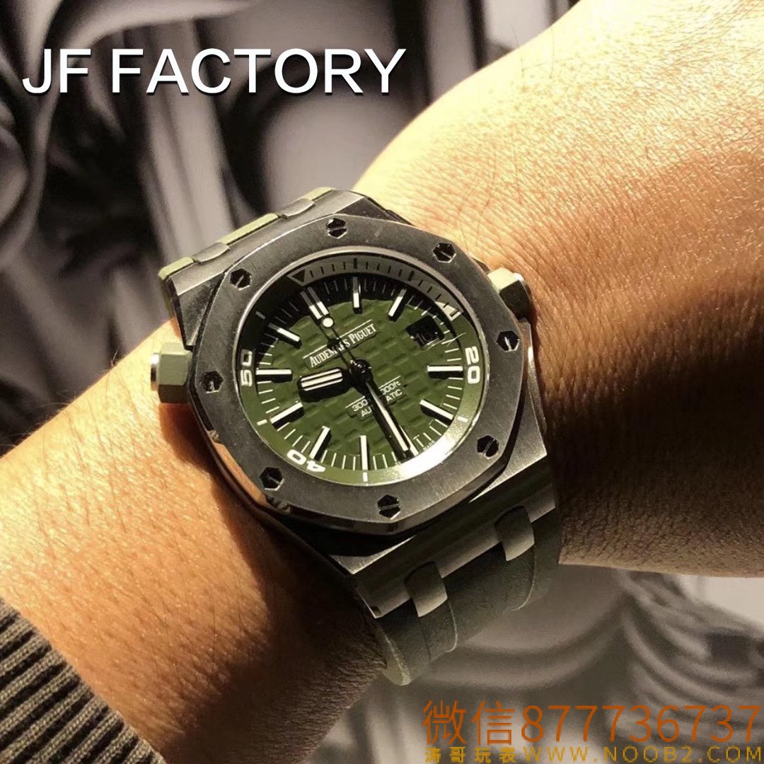 Royal Oak Offshore JF15710 Askeri Yeşil Replika Saat Gerçek Çekim İncelemesi — 13. fotoğraf