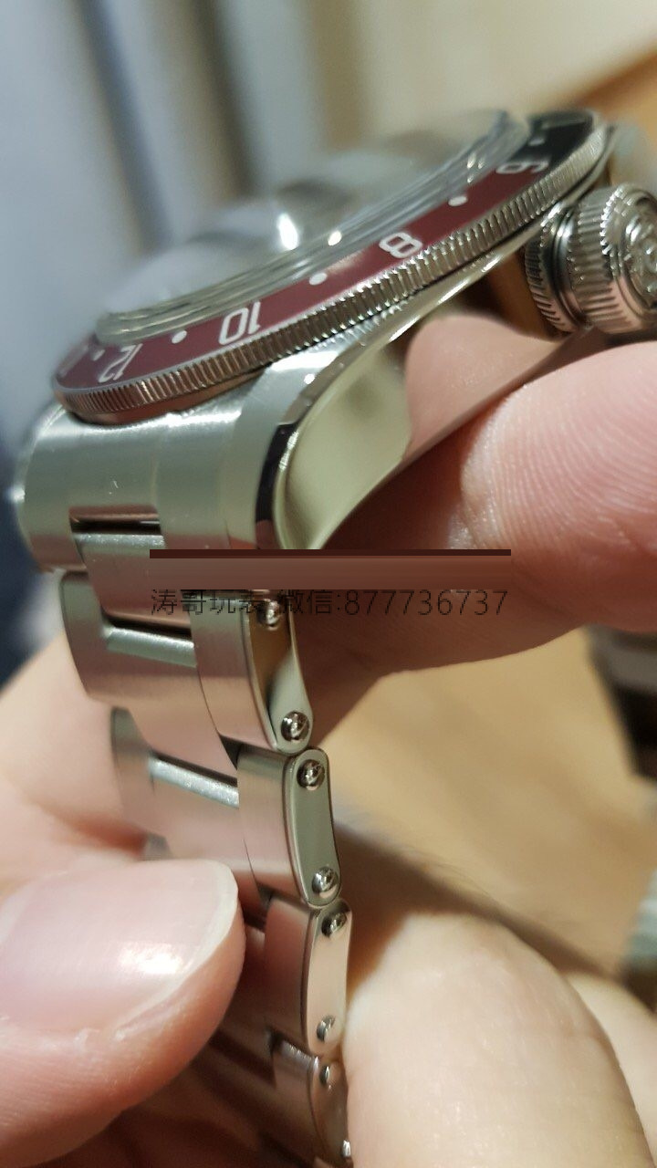 Saat dostumuzun paylaşımı: ZF Factory Tudor Black Bay kırmızı-mavi cola bezel M79830 Greenwich GMT Basel World 2018 replika saat - orijinal karşılaştırmalı incelemesi — 6. fotoğraf