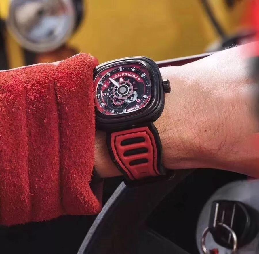 SV Factory SEVENFRIDAY (Seven Friday) P3B/06 Kırmızı Kadran Replika Versiyonun Orijinaliyle Karşılaştırmalı İncelemesi — 18. fotoğraf