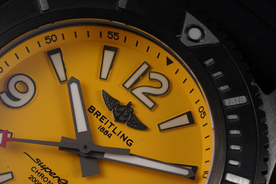 TF Factory Breitling Superocean Serisi M17368D71I1S2 Saat İncelemesi — 5. fotoğraf