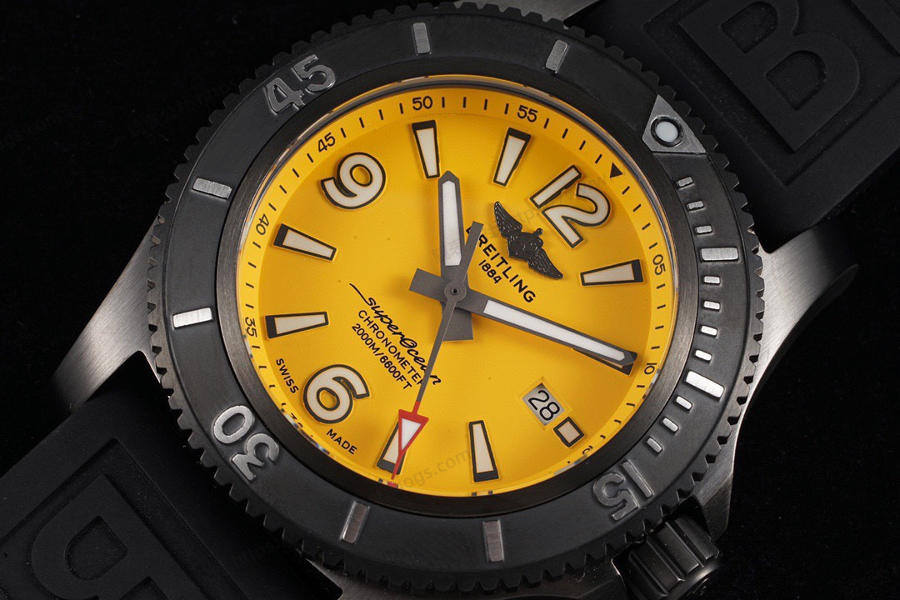 TF Factory Breitling Superocean Serisi M17368D71I1S2 Saat İncelemesi — 6. fotoğraf