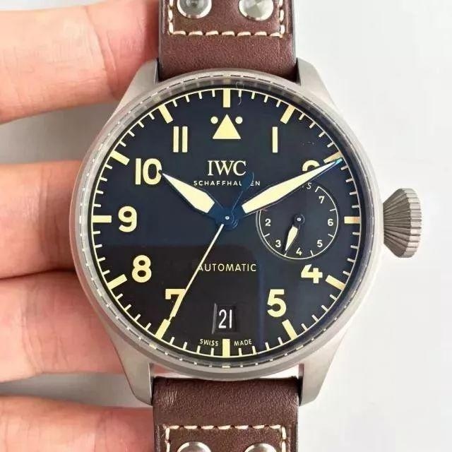 Titanyum Kasalı ZF Factory IWC Pilot Serisi IW501004 Titanyum Big Pilot Gerçek-Replika Karşılaştırma İncelemesi — 13. fotoğraf