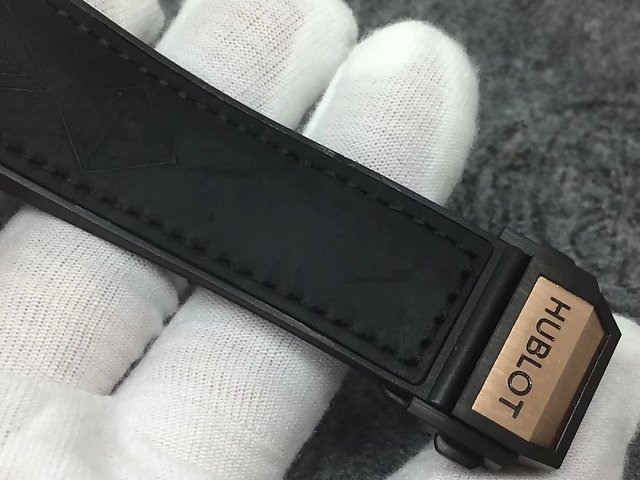 Hublot Kauçuk Clad Kayış