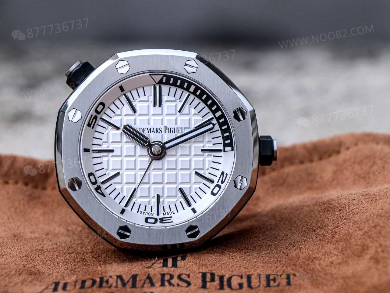 TZ Audemars Piguet Royal Oak serisi masa saati ayarlama yöntemi nasıl? — 5. fotoğraf