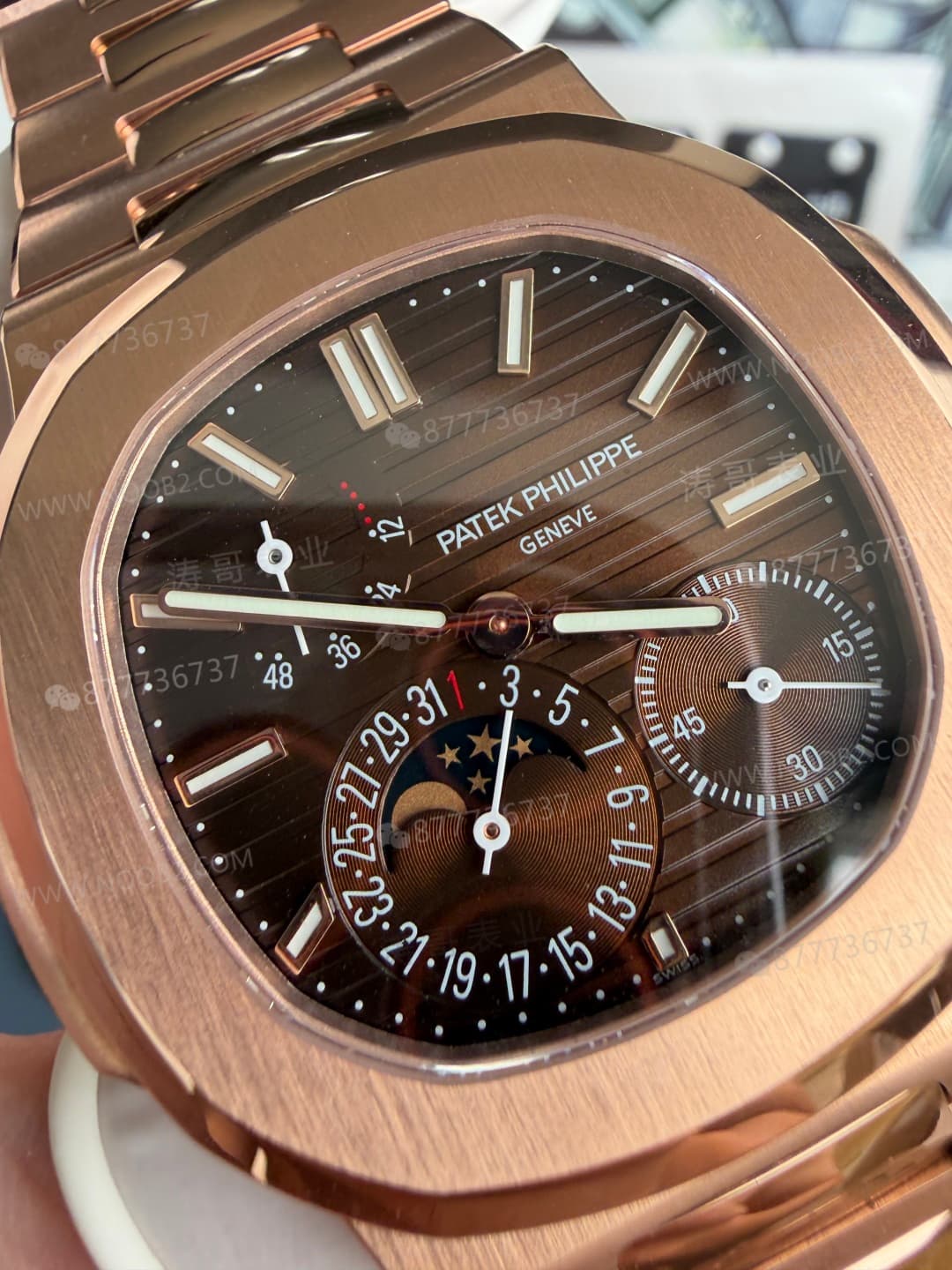 UMI Factory Patek Philippe Nautilus 5712 rose altın, 195 gram ağırlıklı versiyonun kalitesi nasıl? — 8. fotoğraf