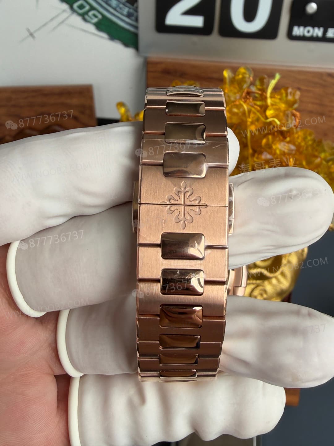 UMI Factory Patek Philippe Nautilus 5712 rose altın, 195 gram ağırlıklı versiyonun kalitesi nasıl? — 16. fotoğraf