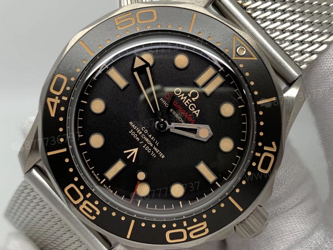 V3 gerçek titanyum kasa yükseltmeli sürüm: VS007 James Bond'un No Time To Die filminde taktığı Omega Seamaster 300M — 3. fotoğraf