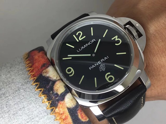 Panerai PAM 773 Kol Üstü Çekim