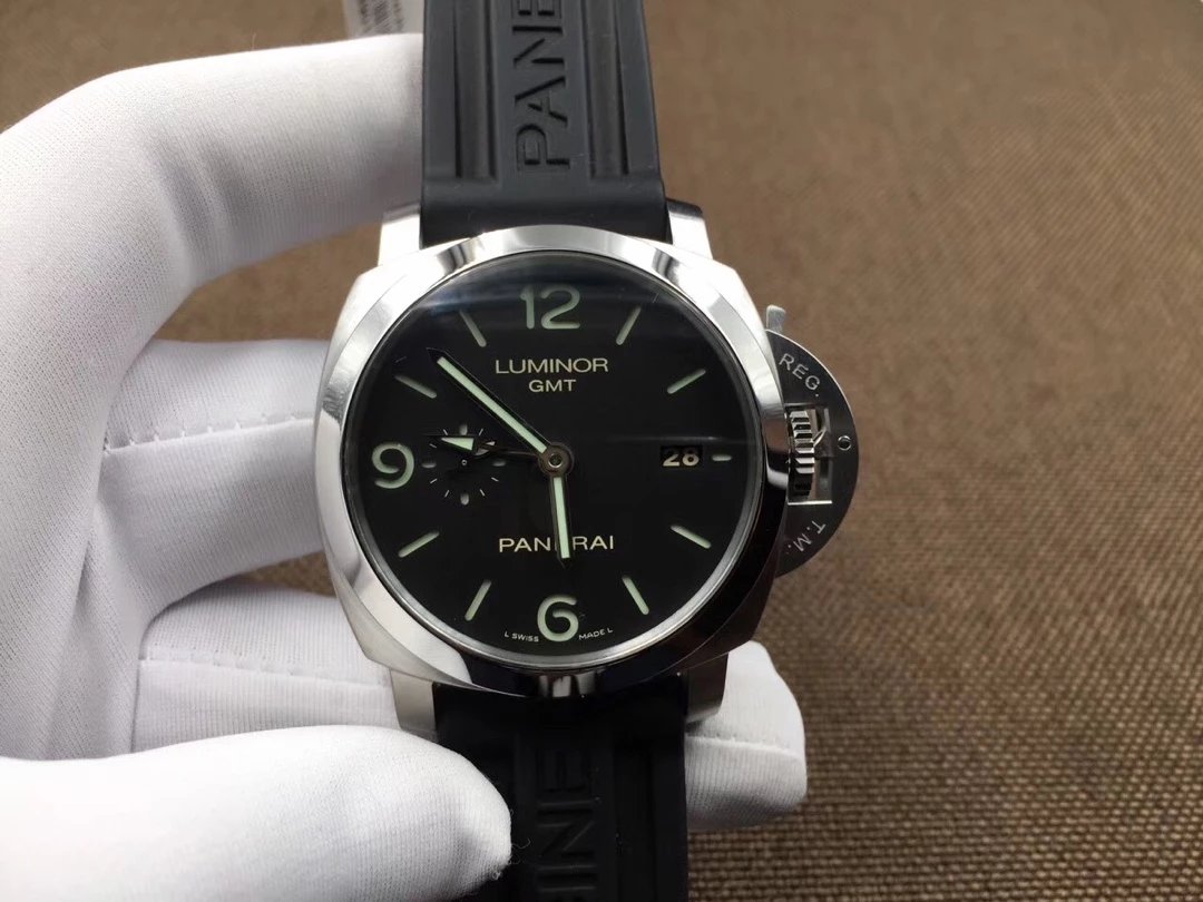 V6 Replika Panerai Luminor GMT PAM 320