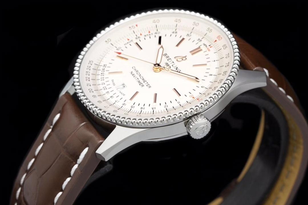 V7 Breitling Aviator 8 (Navitimer) 1 Beyaz Kadran A17326211G1P1 — 5. fotoğraf