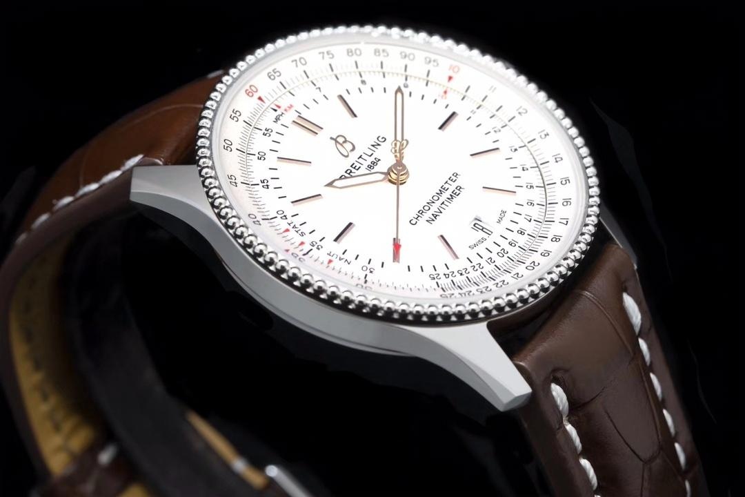 V7 Breitling Aviator 8 (Navitimer) 1 Beyaz Kadran A17326211G1P1 — 6. fotoğraf
