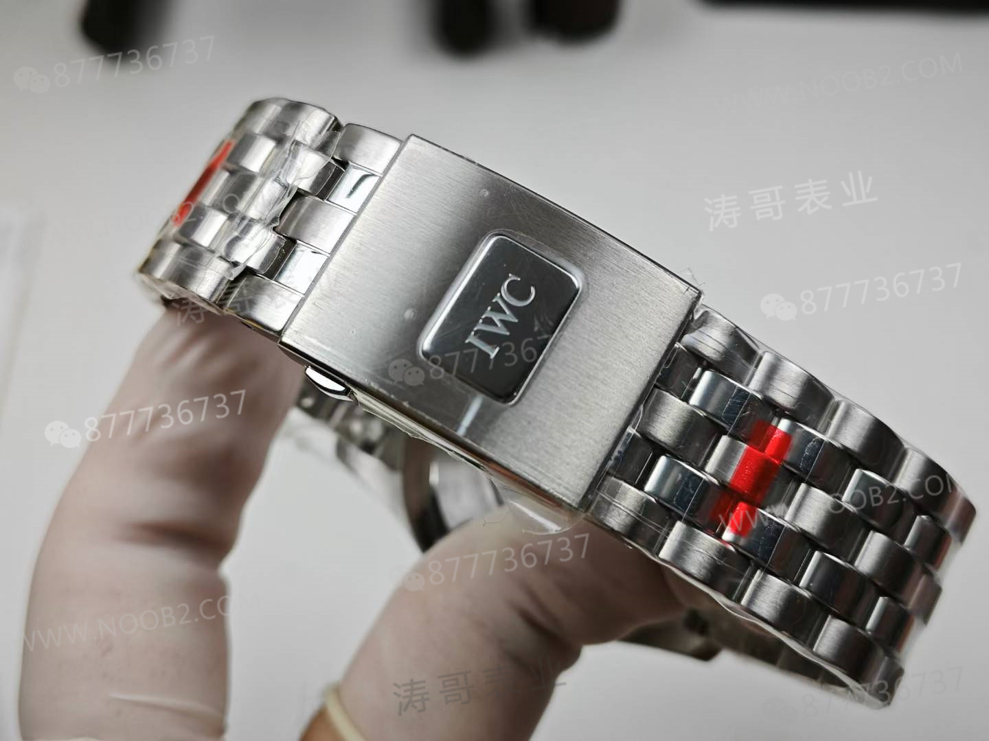 V7 Factory IWC Mark XVIII Le Petit Prince çelik bilezik modeli bir bakışta belli oluyor mu? — 8. fotoğraf